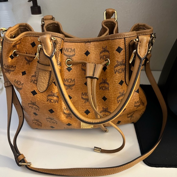 MCM Bucket bag - Picture 2 of 7